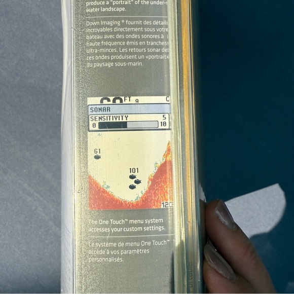 Humminbird PiranhaMax 197c DI Fish Finder - Picture 7 of 13
